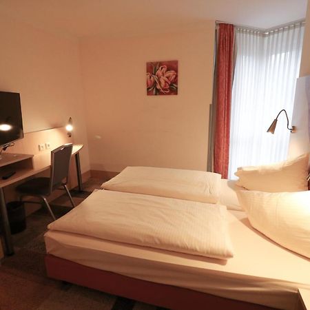 Petul Apart Hotel Ernestine เอสเซน ภายนอก รูปภาพ