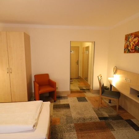Petul Apart Hotel Ernestine เอสเซน ภายนอก รูปภาพ