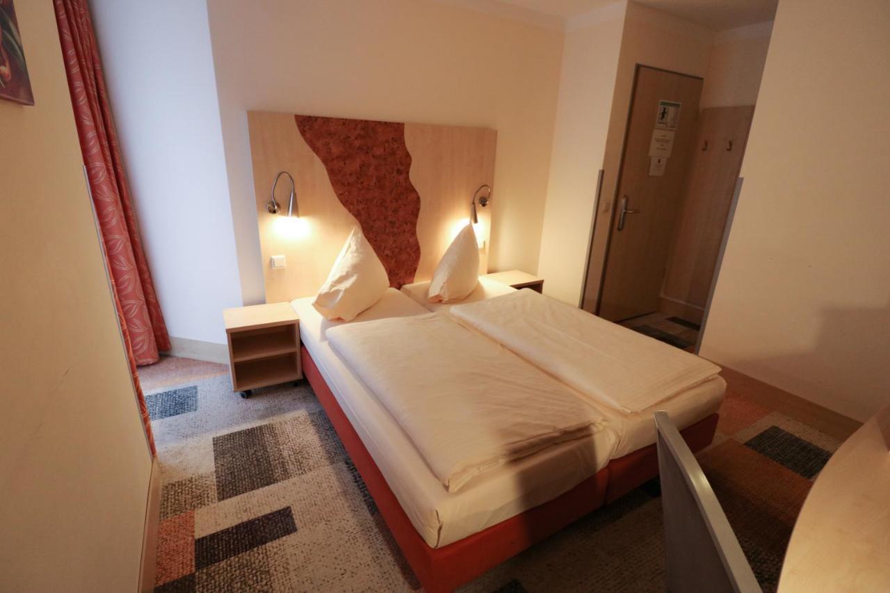 Petul Apart Hotel Ernestine เอสเซน ภายนอก รูปภาพ