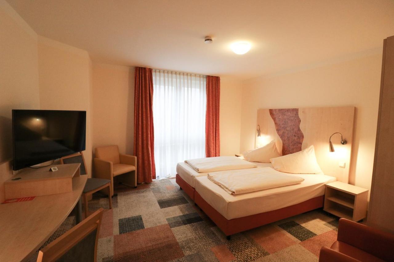 Petul Apart Hotel Ernestine เอสเซน ภายนอก รูปภาพ