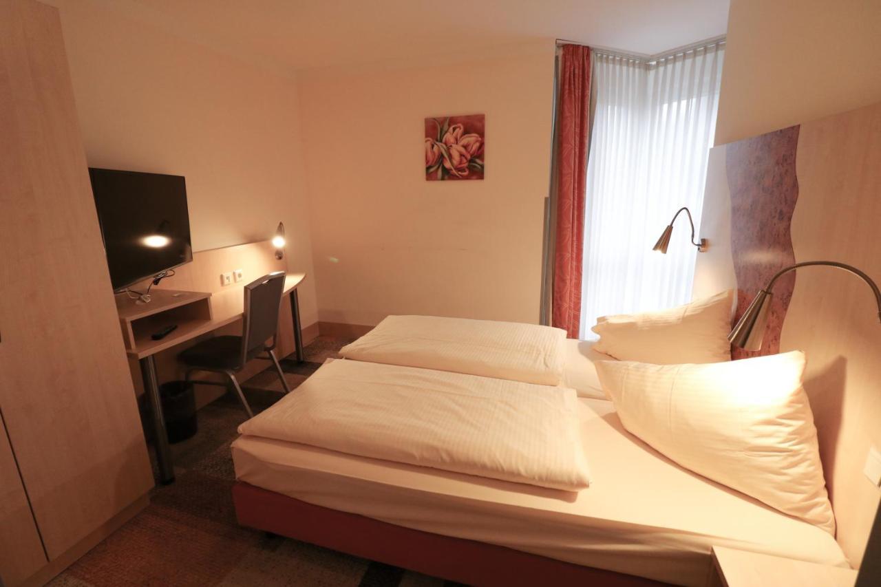 Petul Apart Hotel Ernestine เอสเซน ภายนอก รูปภาพ