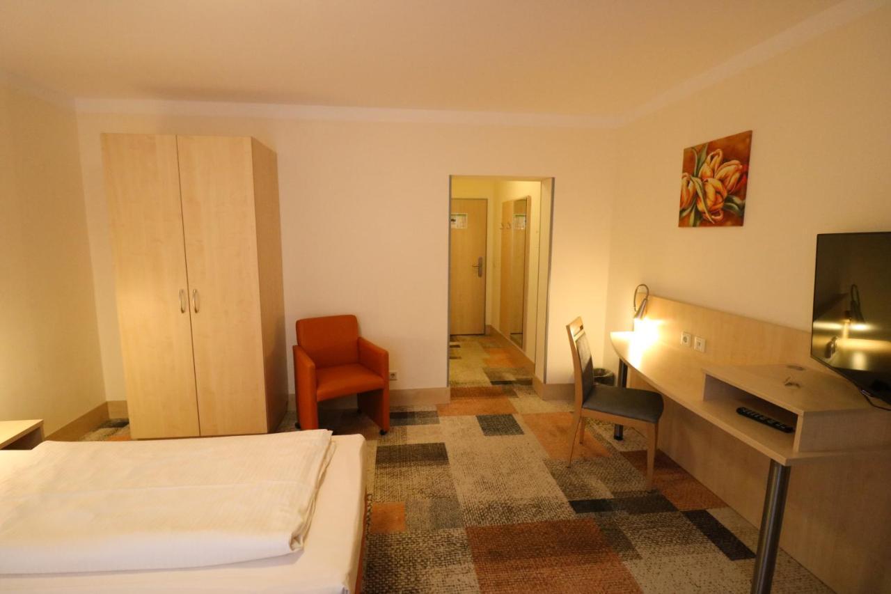 Petul Apart Hotel Ernestine เอสเซน ภายนอก รูปภาพ