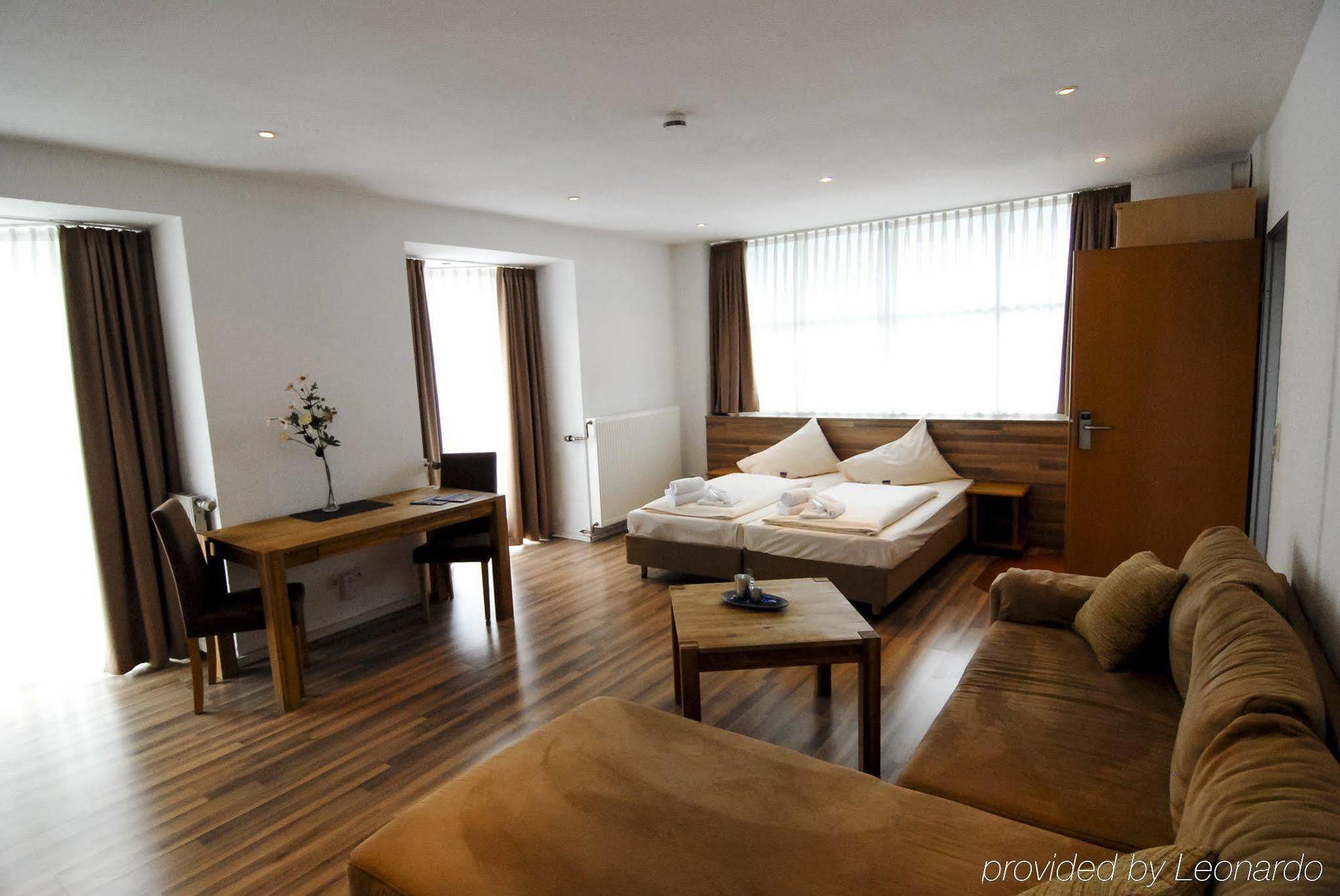 Petul Apart Hotel Ernestine เอสเซน ภายนอก รูปภาพ