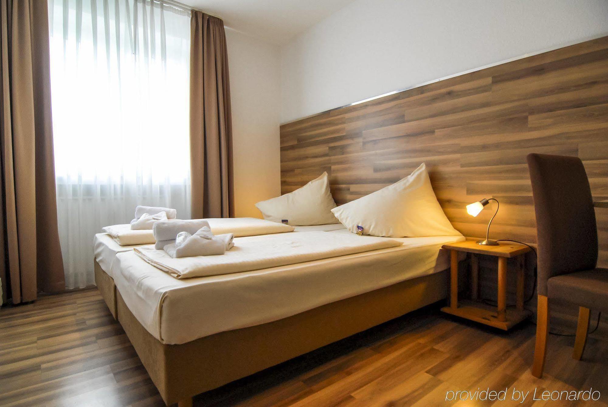 Petul Apart Hotel Ernestine เอสเซน ภายนอก รูปภาพ